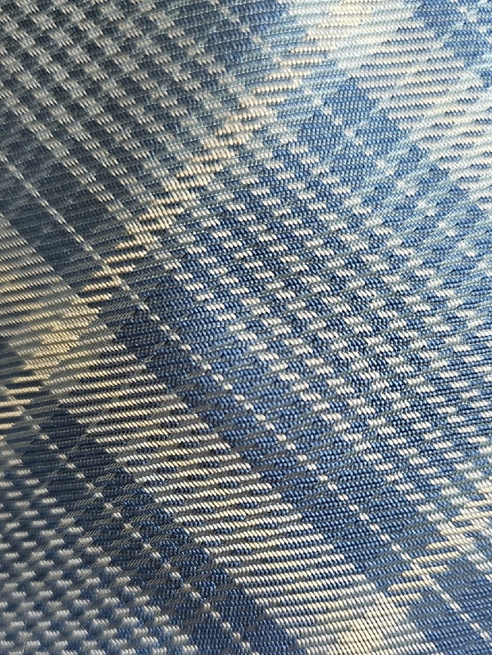 **NWT** Shades Of Blue Tommy Hilfiger Tie